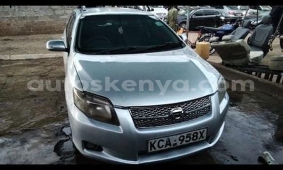 Oofamaa Toyota Fielder Silver Makiinaa iti Nairobi keessatti Nairobi keessatti