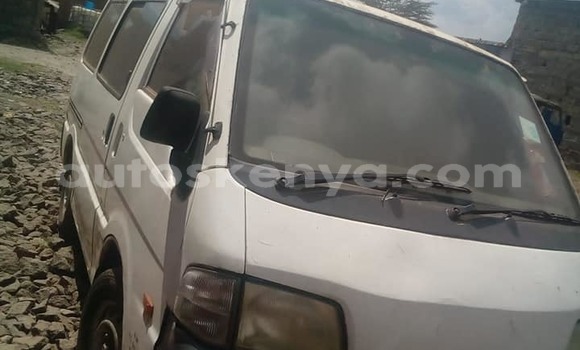 Oofamaa Nissan Vanette White Makiinaa iti Nairobi keessatti Nairobi keessatti Oofamaa Nissan Vanette White Makiinaa iti Nairobi keessatti Nairobi keessatti
