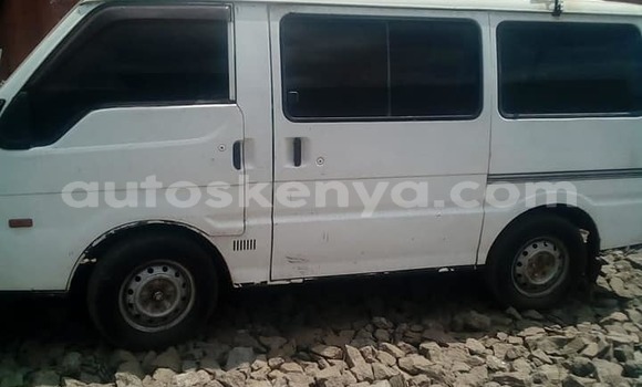 Oofamaa Nissan Vanette White Makiinaa iti Nairobi keessatti Nairobi keessatti Oofamaa Nissan Vanette White Makiinaa iti Nairobi keessatti Nairobi keessatti