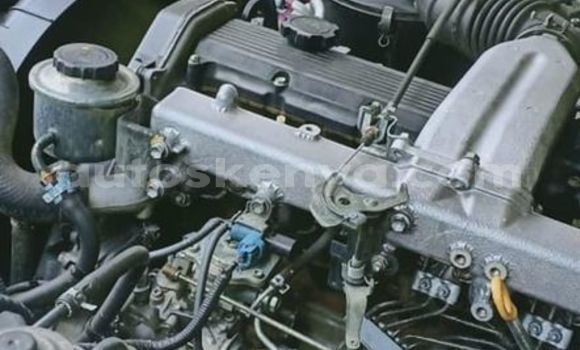 Oofamaa Toyota Land Cruiser White Makiinaa iti Nairobi keessatti Nairobi keessatti Oofamaa Toyota Land Cruiser White Makiinaa iti Nairobi keessatti Nairobi keessatti