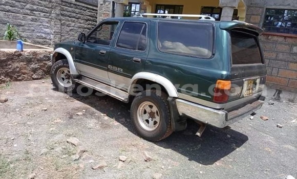 Oofamaa Toyota Hilux Green Makiinaa iti Nairobi keessatti Nairobi keessatti Oofamaa Toyota Hilux Green Makiinaa iti Nairobi keessatti Nairobi keessatti