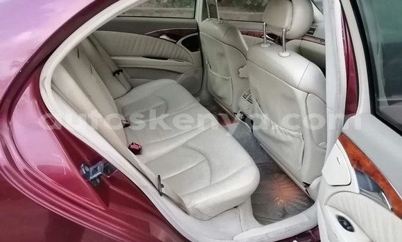 Oofamaa Mercedes‒Benz E–Class Red Makiinaa iti Nairobi keessatti Nairobi keessatti Oofamaa Mercedes‒Benz E–Class Red Makiinaa iti Nairobi keessatti Nairobi keessatti