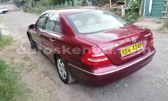 Oofamaa Mercedes‒Benz E–Class Red Makiinaa iti Nairobi keessatti Nairobi keessatti Oofamaa Mercedes‒Benz E–Class Red Makiinaa iti Nairobi keessatti Nairobi keessatti