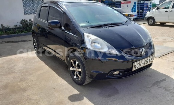 Nunua Ilio tumika Honda Fit Nyeusi Gari ndani ya Nairobi nchini Nairobi