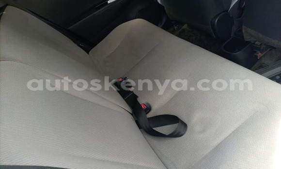 Oofamaa Toyota Vitz White Makiinaa iti Nairobi keessatti Nairobi keessatti Oofamaa Toyota Vitz White Makiinaa iti Nairobi keessatti Nairobi keessatti