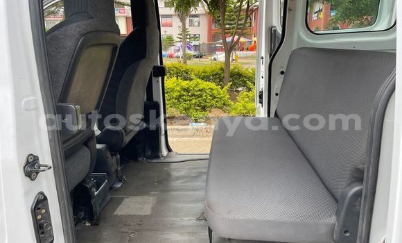 Oofamaa Nissan Vanette White Makiinaa iti Nairobi keessatti Nairobi keessatti Oofamaa Nissan Vanette White Makiinaa iti Nairobi keessatti Nairobi keessatti