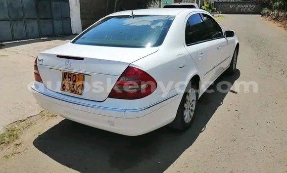 Oofamaa Mercedes‒Benz E–Class White Makiinaa iti Nairobi keessatti Nairobi keessatti Oofamaa Mercedes‒Benz E–Class White Makiinaa iti Nairobi keessatti Nairobi keessatti