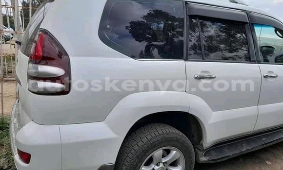 Buy Used Toyota Land Cruiser Prado White Car in Nairobi in Nairobi Buy Used Toyota Land Cruiser Prado White Car in Nairobi in Nairobi