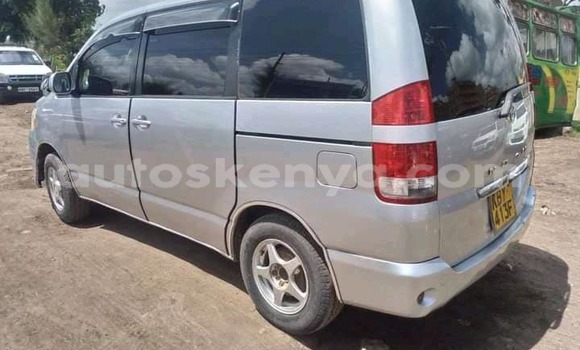 Oofamaa Toyota Noah Silver Makiinaa iti Nairobi keessatti Nairobi keessatti Oofamaa Toyota Noah Silver Makiinaa iti Nairobi keessatti Nairobi keessatti