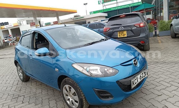 Oofamaa Mazda Demio Blue Makiinaa iti Nairobi keessatti Nairobi keessatti