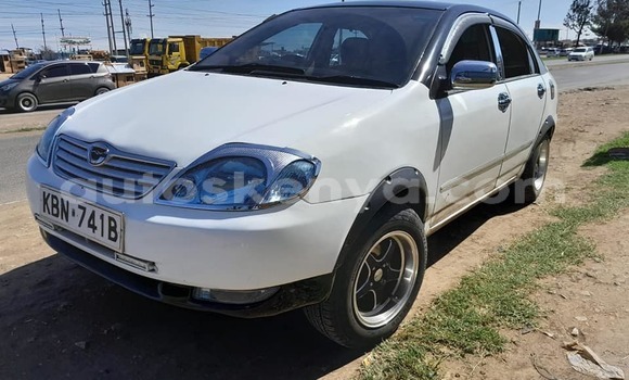 Oofamaa Toyota Corolla White Makiinaa iti Nairobi keessatti Nairobi keessatti Oofamaa Toyota Corolla White Makiinaa iti Nairobi keessatti Nairobi keessatti