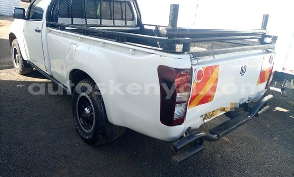 Buy Used Isuzu D–MAX White Car in Nairobi in Nairobi Buy Used Isuzu D–MAX White Car in Nairobi in Nairobi
