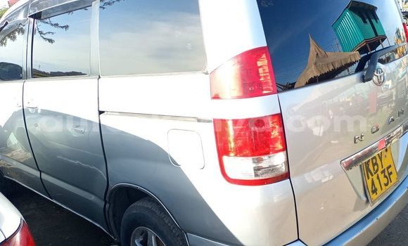 Oofamaa Toyota Noah Silver Makiinaa iti Nairobi keessatti Nairobi keessatti Oofamaa Toyota Noah Silver Makiinaa iti Nairobi keessatti Nairobi keessatti