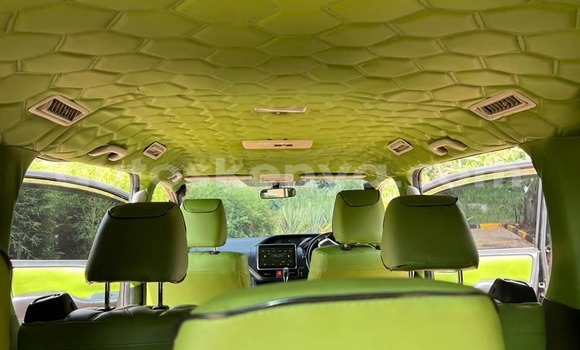 Nunua Ilio tumika Toyota Voxy Nyeusi Gari ndani ya Nairobi nchini Nairobi Nunua Ilio tumika Toyota Voxy Nyeusi Gari ndani ya Nairobi nchini Nairobi