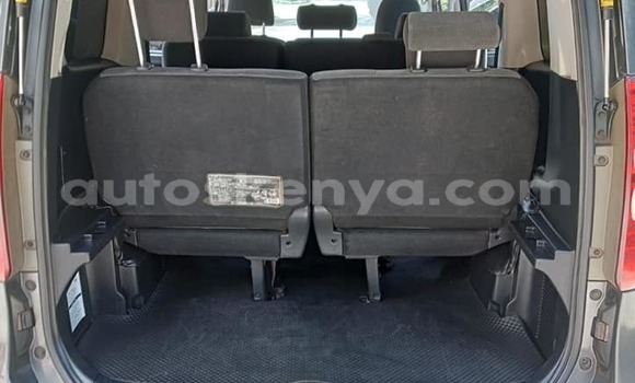 Nunua Ilio tumika Toyota Noah Nyingine Gari ndani ya Nairobi nchini Nairobi Nunua Ilio tumika Toyota Noah Nyingine Gari ndani ya Nairobi nchini Nairobi