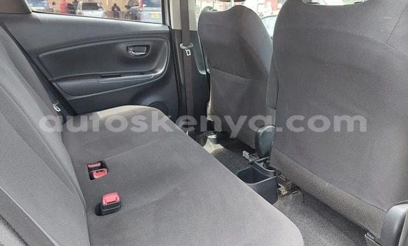 Nunua Ilio tumika Toyota Vitz Fedha Gari ndani ya Nairobi nchini Nairobi Nunua Ilio tumika Toyota Vitz Fedha Gari ndani ya Nairobi nchini Nairobi