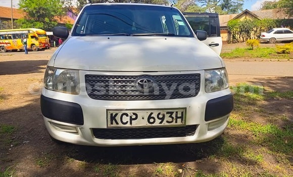 Nunua Ilio tumika Toyota Probox Nyeupe Gari ndani ya Nairobi nchini Nairobi