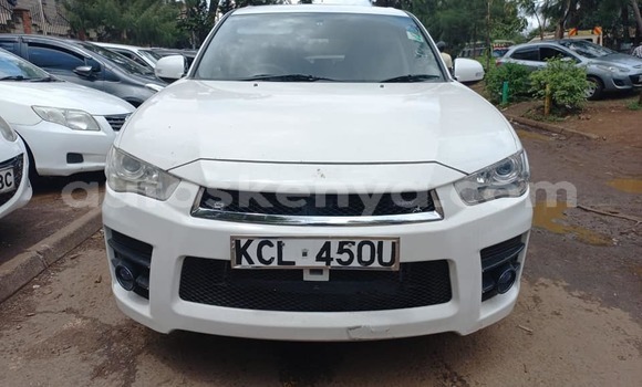 Nunua Ilio tumika Mitsubishi Outlander Nyeupe Gari ndani ya Nairobi nchini Nairobi Nunua Ilio tumika Mitsubishi Outlander Nyeupe Gari ndani ya Nairobi nchini Nairobi