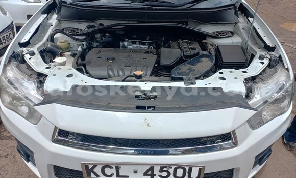 Nunua Ilio tumika Mitsubishi Outlander Nyeupe Gari ndani ya Nairobi nchini Nairobi Nunua Ilio tumika Mitsubishi Outlander Nyeupe Gari ndani ya Nairobi nchini Nairobi