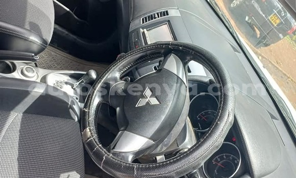 Nunua Ilio tumika Mitsubishi Outlander Nyeupe Gari ndani ya Nairobi nchini Nairobi Nunua Ilio tumika Mitsubishi Outlander Nyeupe Gari ndani ya Nairobi nchini Nairobi