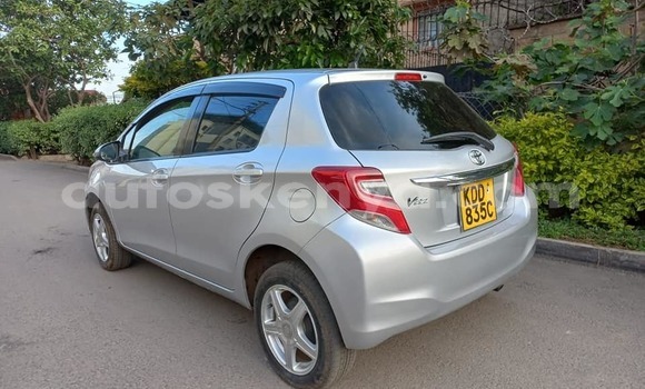 Nunua Ilio tumika Toyota Vitz Fedha Gari ndani ya Nairobi nchini Nairobi Nunua Ilio tumika Toyota Vitz Fedha Gari ndani ya Nairobi nchini Nairobi