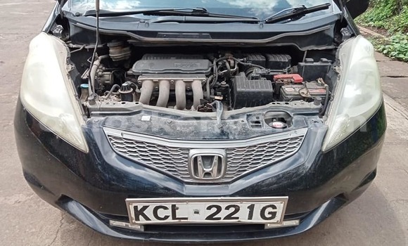 Nunua Ilio tumika Honda Fit Nyeusi Gari ndani ya Nairobi nchini Nairobi Nunua Ilio tumika Honda Fit Nyeusi Gari ndani ya Nairobi nchini Nairobi