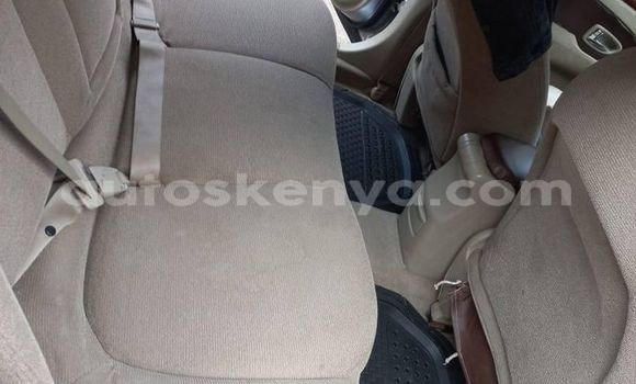 Nunua Ilio tumika Nissan Bluebird Fedha Gari ndani ya Nairobi nchini Nairobi Nunua Ilio tumika Nissan Bluebird Fedha Gari ndani ya Nairobi nchini Nairobi