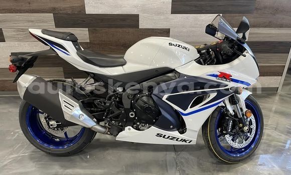 Nunua Ilio tumika Suzuki GSX–R Nyeupe Bike ndani ya Muranga nchini Kati