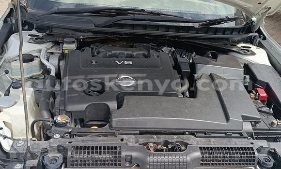 Buy Used Nissan Teana White Car in Nairobi in Nairobi Buy Used Nissan Teana White Car in Nairobi in Nairobi