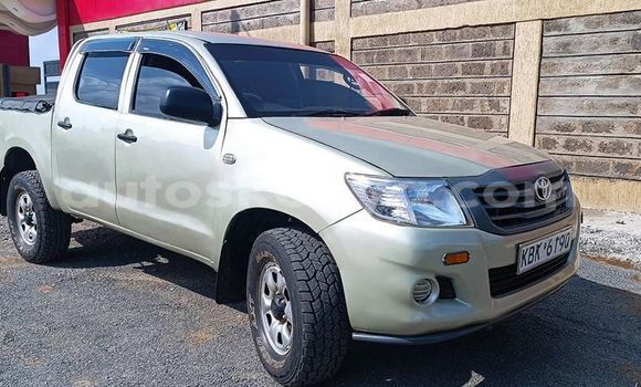 Nunua Ilio tumika Toyota Hilux Fedha Gari ndani ya Nairobi nchini Nairobi