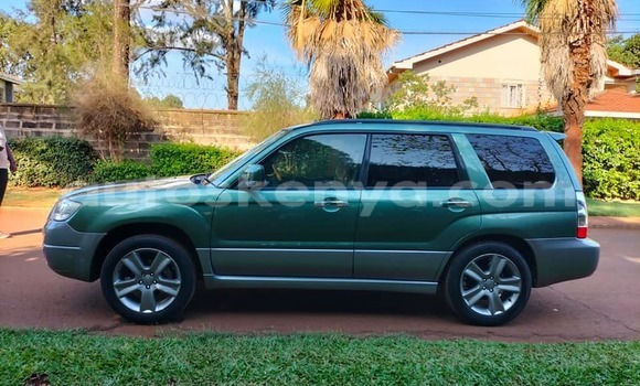 Oofamaa Subaru Forester Green Makiinaa iti Nairobi keessatti Nairobi keessatti