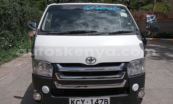 Oofamaa Toyota Hiace White Makiinaa iti Nairobi keessatti Nairobi keessatti Oofamaa Toyota Hiace White Makiinaa iti Nairobi keessatti Nairobi keessatti