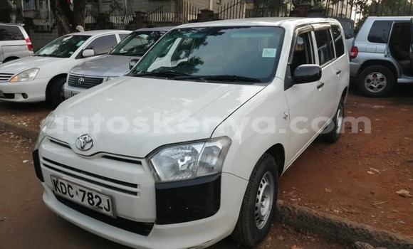 Nunua Ilio tumika Toyota Probox Nyeupe Gari ndani ya Nairobi nchini Nairobi