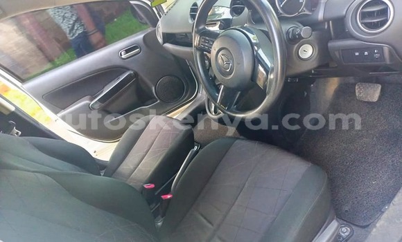 Oofamaa Mazda Demio White Makiinaa iti Nairobi keessatti Nairobi keessatti Oofamaa Mazda Demio White Makiinaa iti Nairobi keessatti Nairobi keessatti