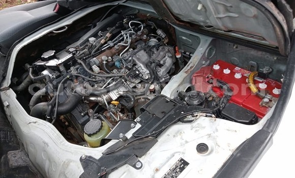 Oofamaa Toyota Hiace White Makiinaa iti Nairobi keessatti Nairobi keessatti Oofamaa Toyota Hiace White Makiinaa iti Nairobi keessatti Nairobi keessatti