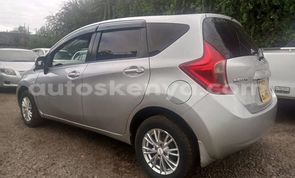 Nunua Ilio tumika Nissan Note Fedha Gari ndani ya Nairobi nchini Nairobi