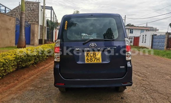 Oofamaa Toyota Voxy Blue Makiinaa iti Nairobi keessatti Nairobi keessatti Oofamaa Toyota Voxy Blue Makiinaa iti Nairobi keessatti Nairobi keessatti