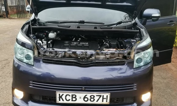 Oofamaa Toyota Voxy Blue Makiinaa iti Nairobi keessatti Nairobi keessatti Oofamaa Toyota Voxy Blue Makiinaa iti Nairobi keessatti Nairobi keessatti