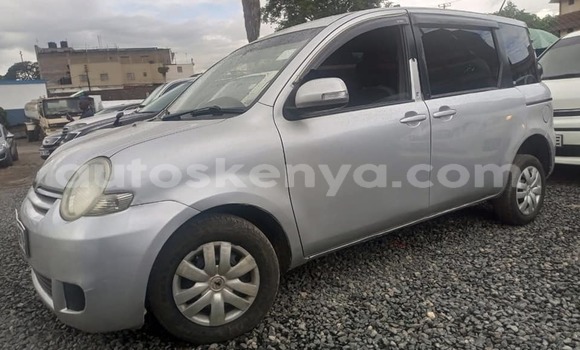 Oofamaa Toyota Sienta Silver Makiinaa iti Nairobi keessatti Nairobi keessatti Oofamaa Toyota Sienta Silver Makiinaa iti Nairobi keessatti Nairobi keessatti
