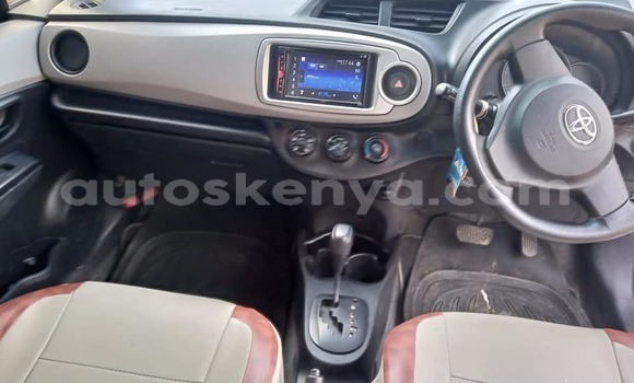 Oofamaa Toyota Vitz Silver Makiinaa iti Nairobi keessatti Nairobi keessatti Oofamaa Toyota Vitz Silver Makiinaa iti Nairobi keessatti Nairobi keessatti