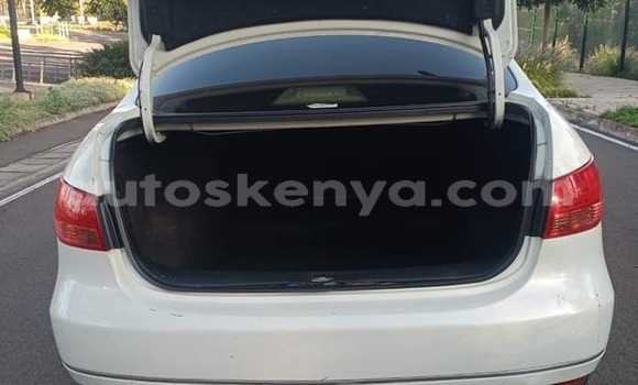 Oofamaa Nissan Sylphy White Makiinaa iti Nairobi keessatti Nairobi keessatti Oofamaa Nissan Sylphy White Makiinaa iti Nairobi keessatti Nairobi keessatti