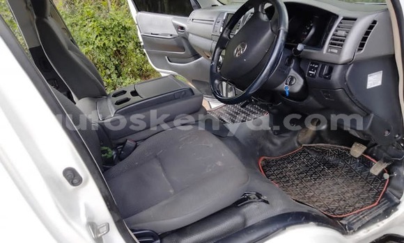 Buy Used Toyota Hiace White Car in Nairobi in Nairobi Buy Used Toyota Hiace White Car in Nairobi in Nairobi