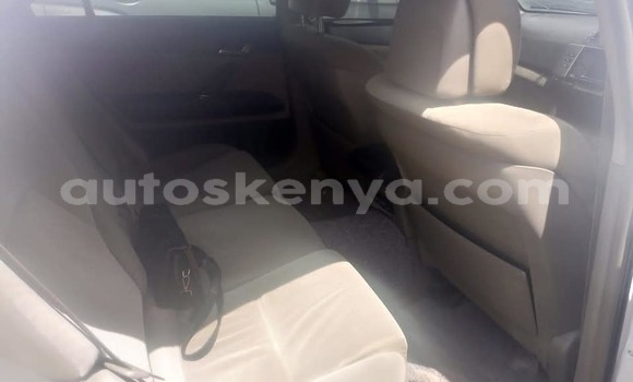 Oofamaa Toyota Mark X White Makiinaa iti Nairobi keessatti Nairobi keessatti Oofamaa Toyota Mark X White Makiinaa iti Nairobi keessatti Nairobi keessatti