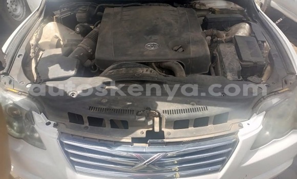 Oofamaa Toyota Mark X White Makiinaa iti Nairobi keessatti Nairobi keessatti Oofamaa Toyota Mark X White Makiinaa iti Nairobi keessatti Nairobi keessatti