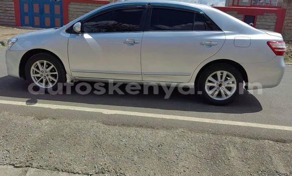 Oofamaa Toyota Premio Silver Makiinaa iti Nairobi keessatti Nairobi keessatti