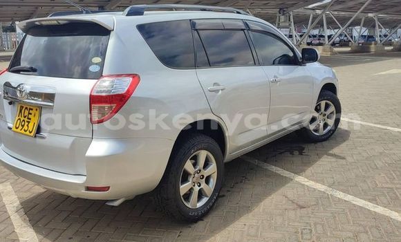 Oofamaa Toyota Vanguard Silver Makiinaa iti Nairobi keessatti Nairobi keessatti Oofamaa Toyota Vanguard Silver Makiinaa iti Nairobi keessatti Nairobi keessatti