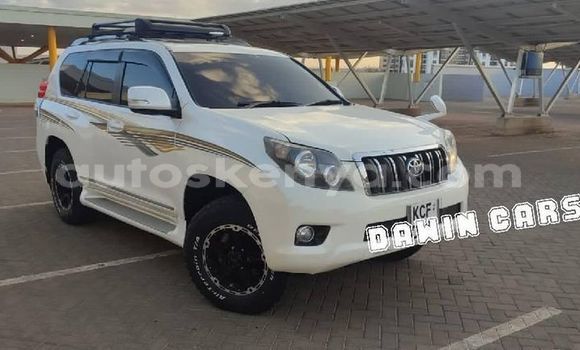 Oofamaa Toyota Land Cruiser Prado White Makiinaa iti Nairobi keessatti Nairobi keessatti Oofamaa Toyota Land Cruiser Prado White Makiinaa iti Nairobi keessatti Nairobi keessatti