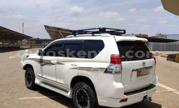 Oofamaa Toyota Land Cruiser Prado White Makiinaa iti Nairobi keessatti Nairobi keessatti Oofamaa Toyota Land Cruiser Prado White Makiinaa iti Nairobi keessatti Nairobi keessatti