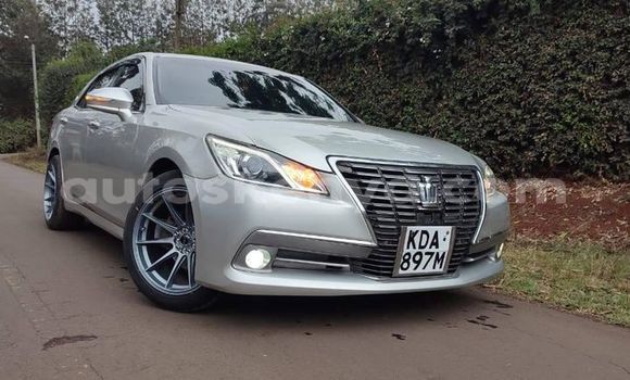 Oofamaa Toyota Crown Silver Makiinaa iti Nairobi keessatti Nairobi keessatti Oofamaa Toyota Crown Silver Makiinaa iti Nairobi keessatti Nairobi keessatti