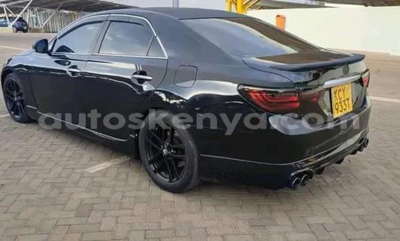 Oofamaa Toyota Mark X Black Makiinaa iti Nairobi keessatti Nairobi keessatti